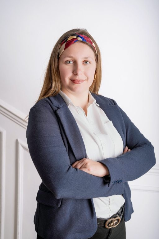 Inès-min